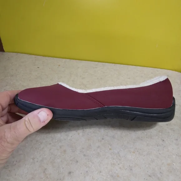 Comfort Well Slip Away Women's Fleece Lined Walking Shoe/ Loafer/ Flats size 8W - Picture 6 of 8